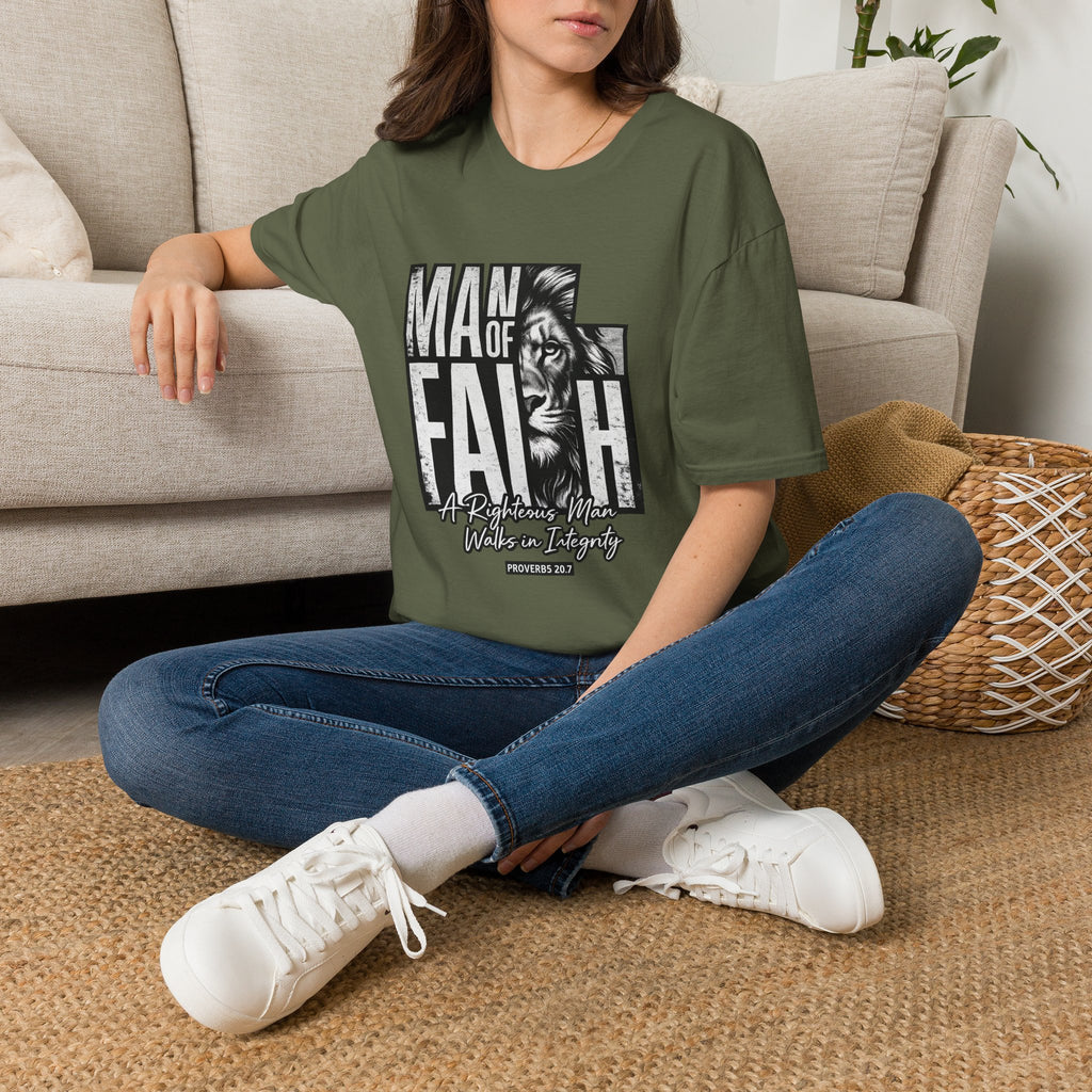 Man of Faith lion graphic T-Shirt